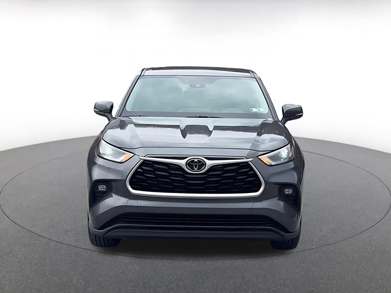 Thumbnail: 2025 Toyota Highlander - 4