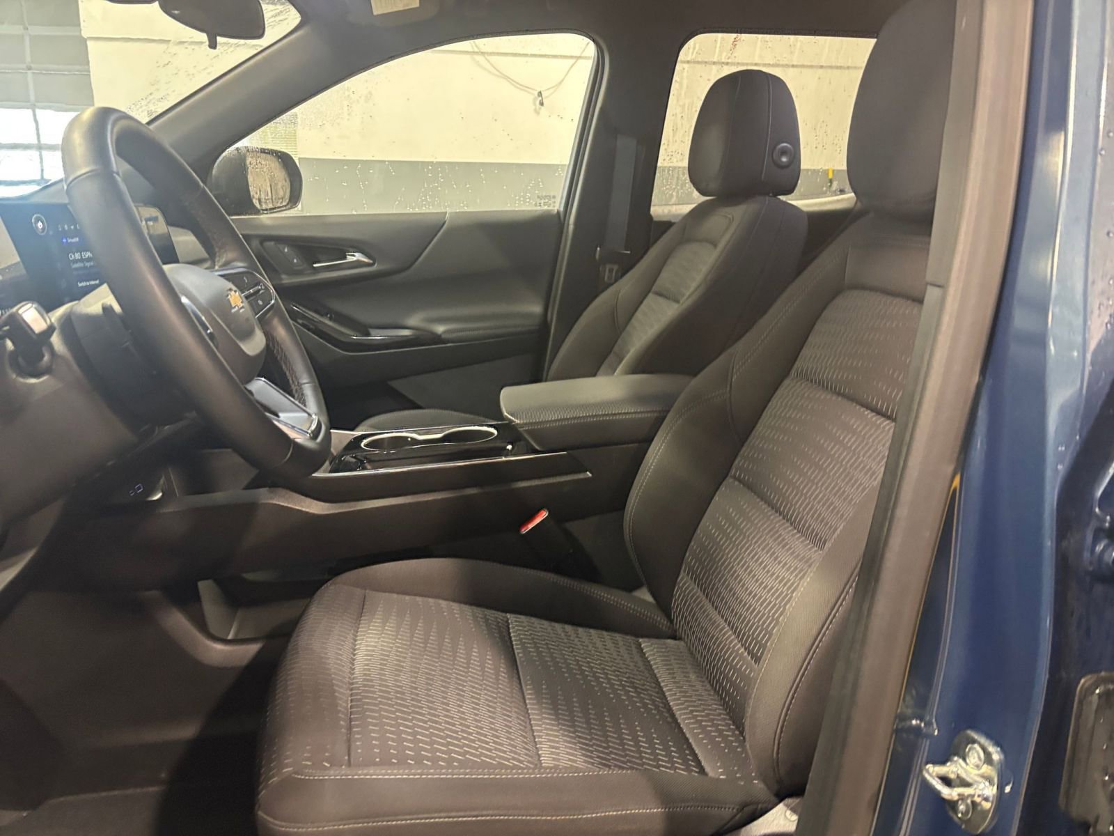 Thumbnail: 2025 Chevrolet Equinox - 35