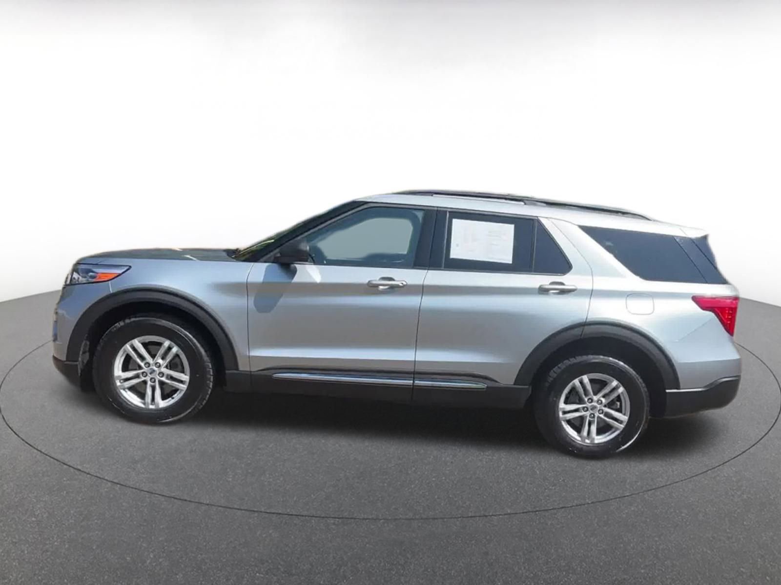 Thumbnail: 2023 Ford Explorer - 8