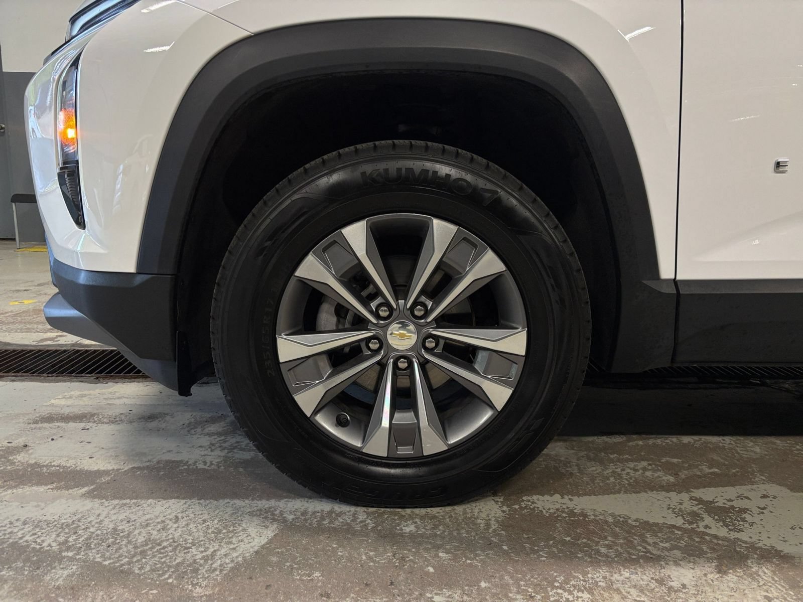 Thumbnail: 2025 Chevrolet Equinox - 29