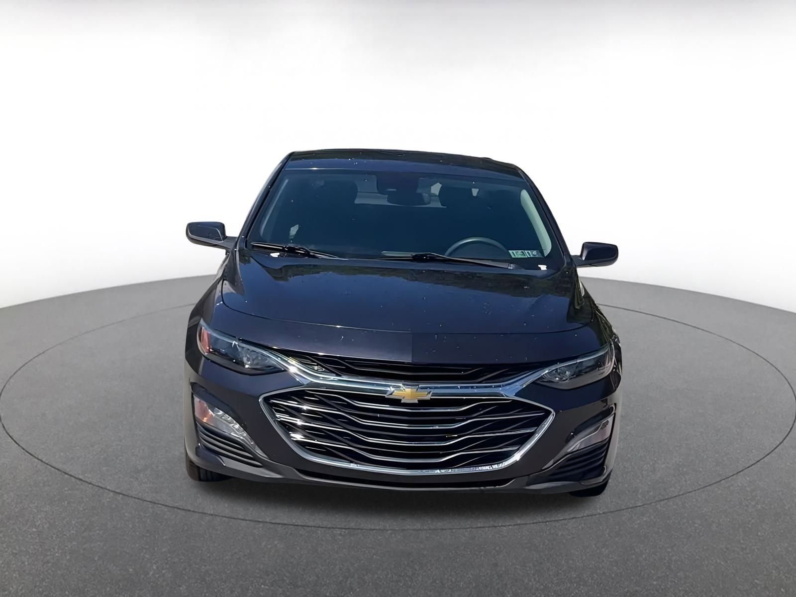 Thumbnail: 2023 Chevrolet Malibu - 4