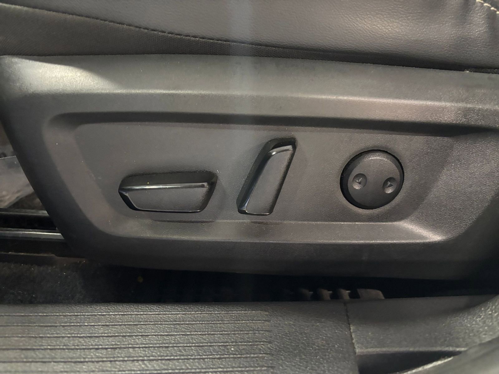 Thumbnail: 2023 Nissan Rogue - 23