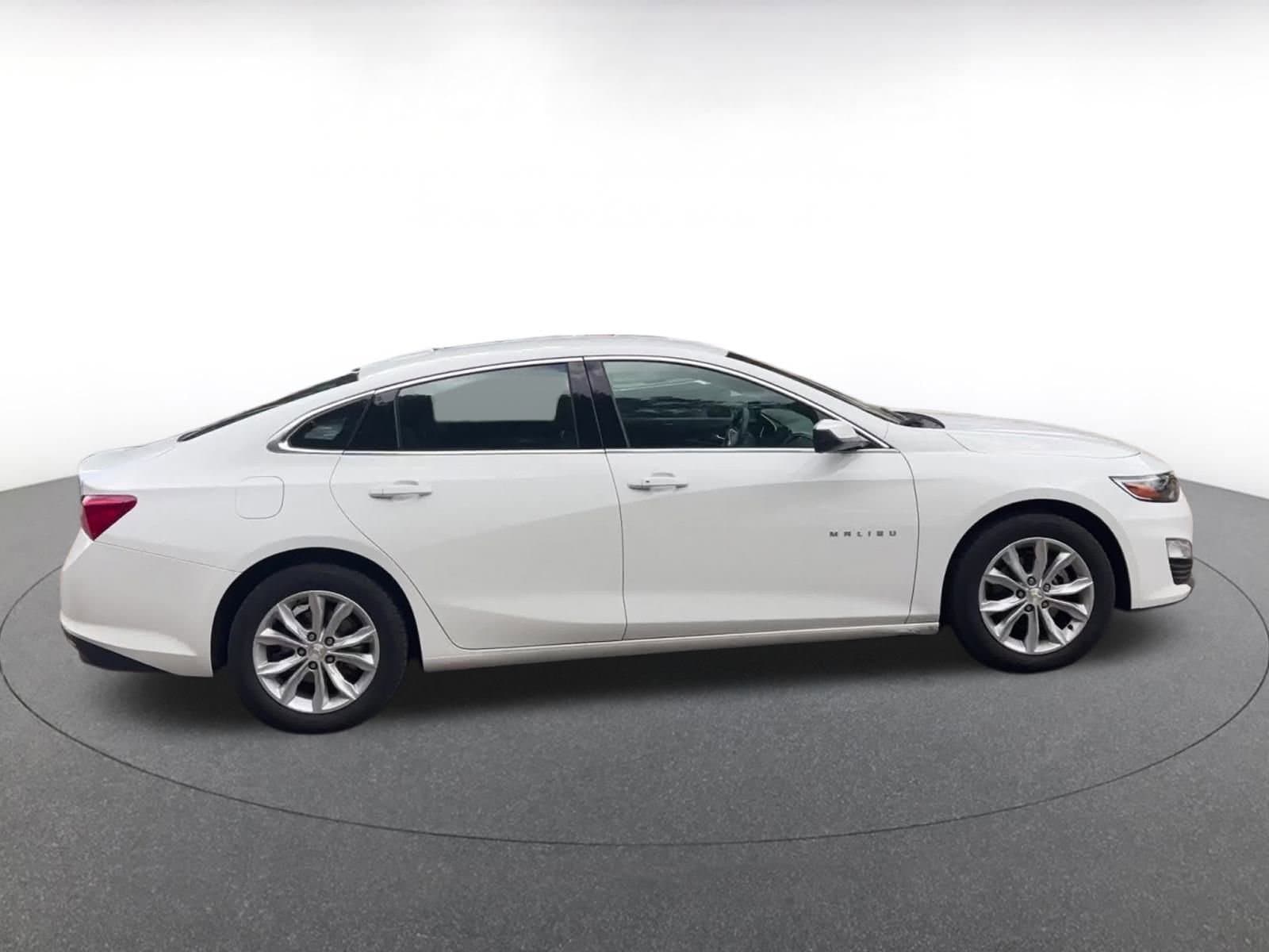 Thumbnail: 2024 Chevrolet Malibu - 16