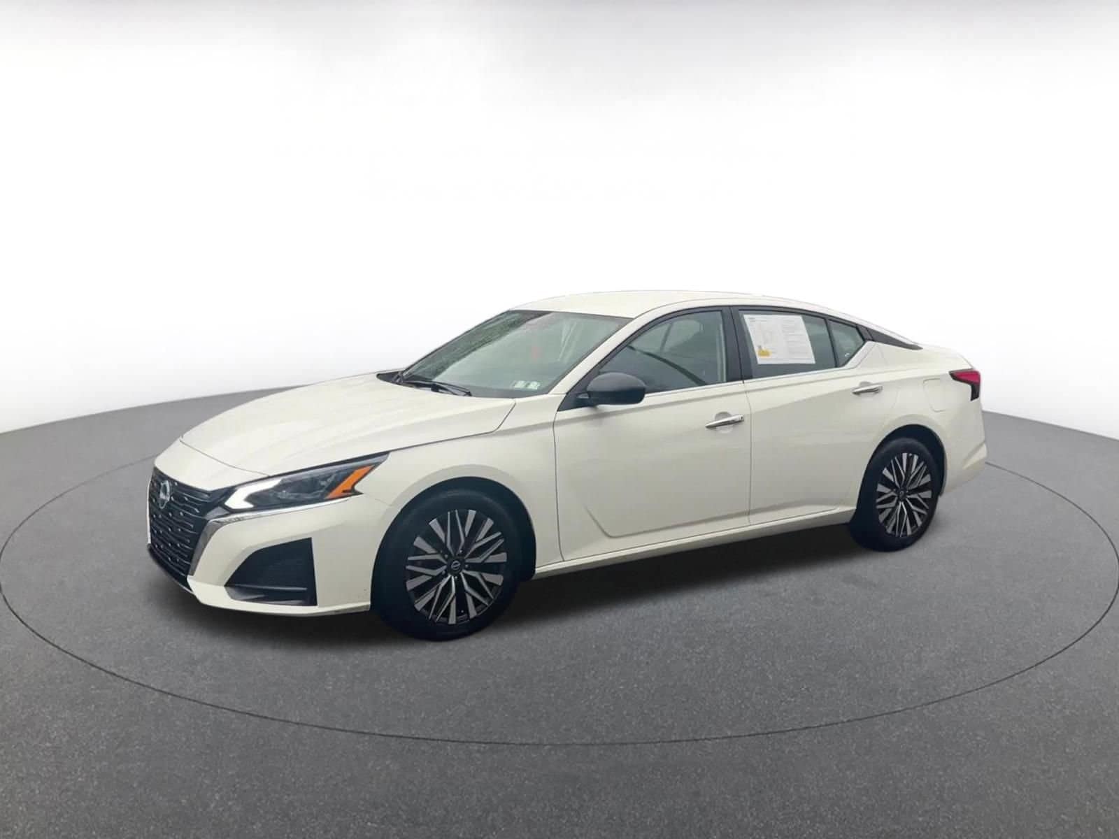 Thumbnail: 2025 Nissan Altima - 8