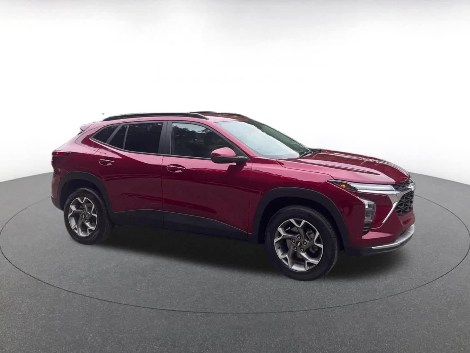 Thumbnail: 2025 Chevrolet Trax - 2