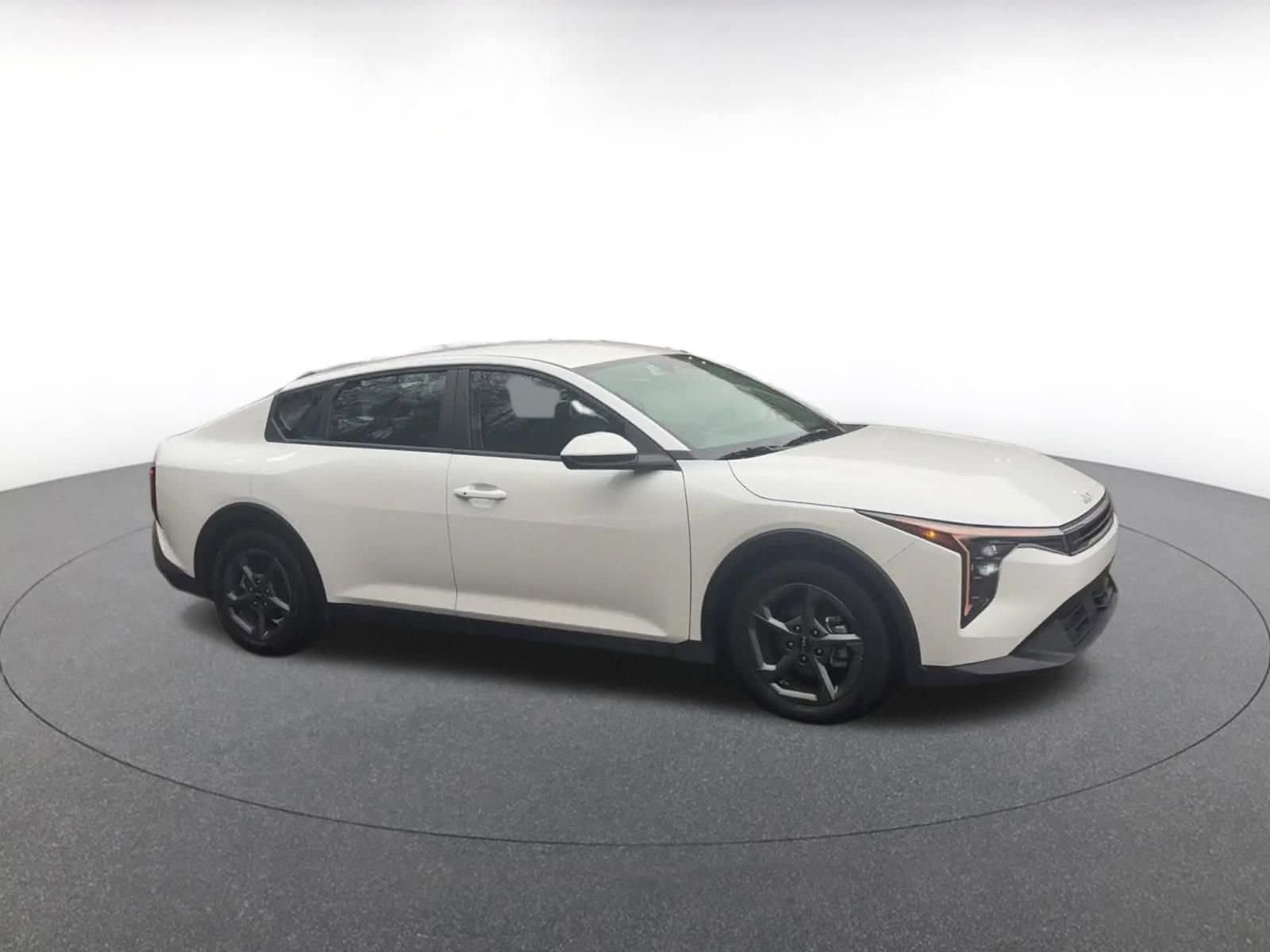 Thumbnail: 2025 Kia K4 - 2