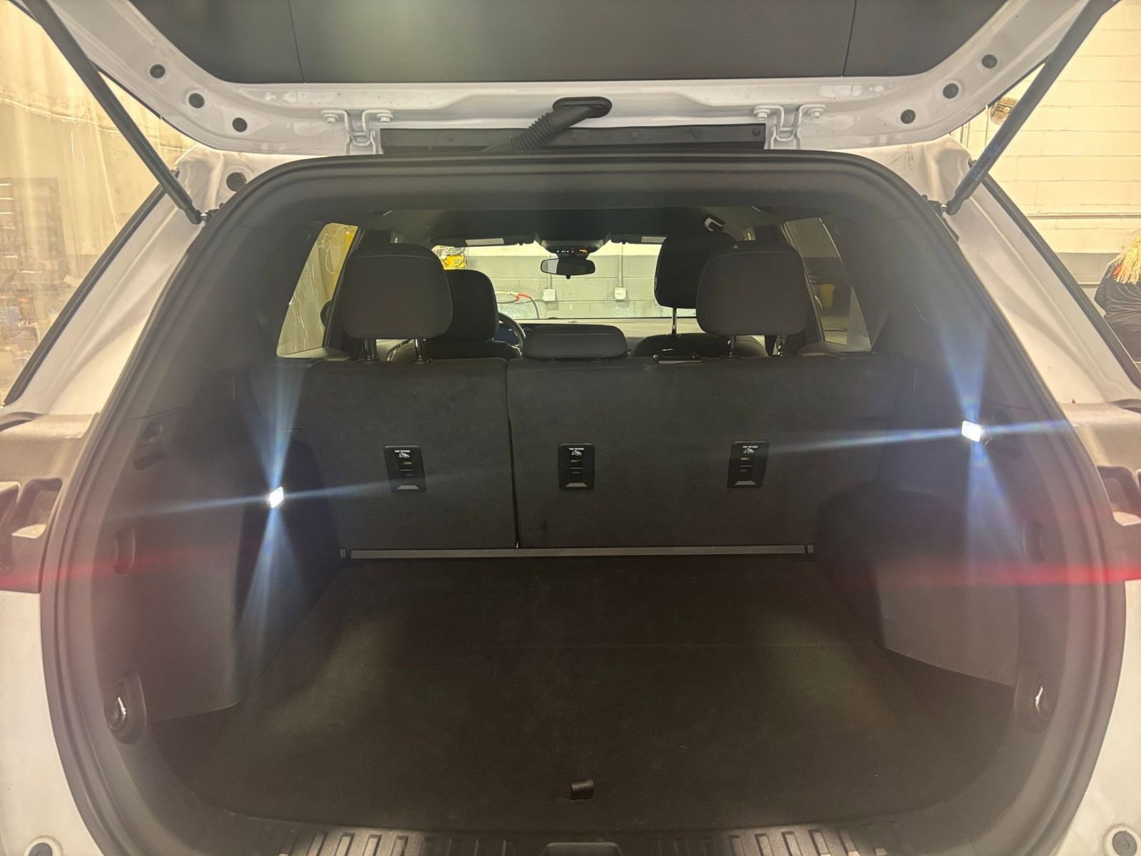 Thumbnail: 2025 Chevrolet Equinox - 30