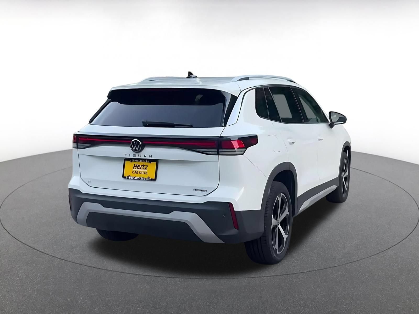 Thumbnail: 2026 Volkswagen Tiguan - 13