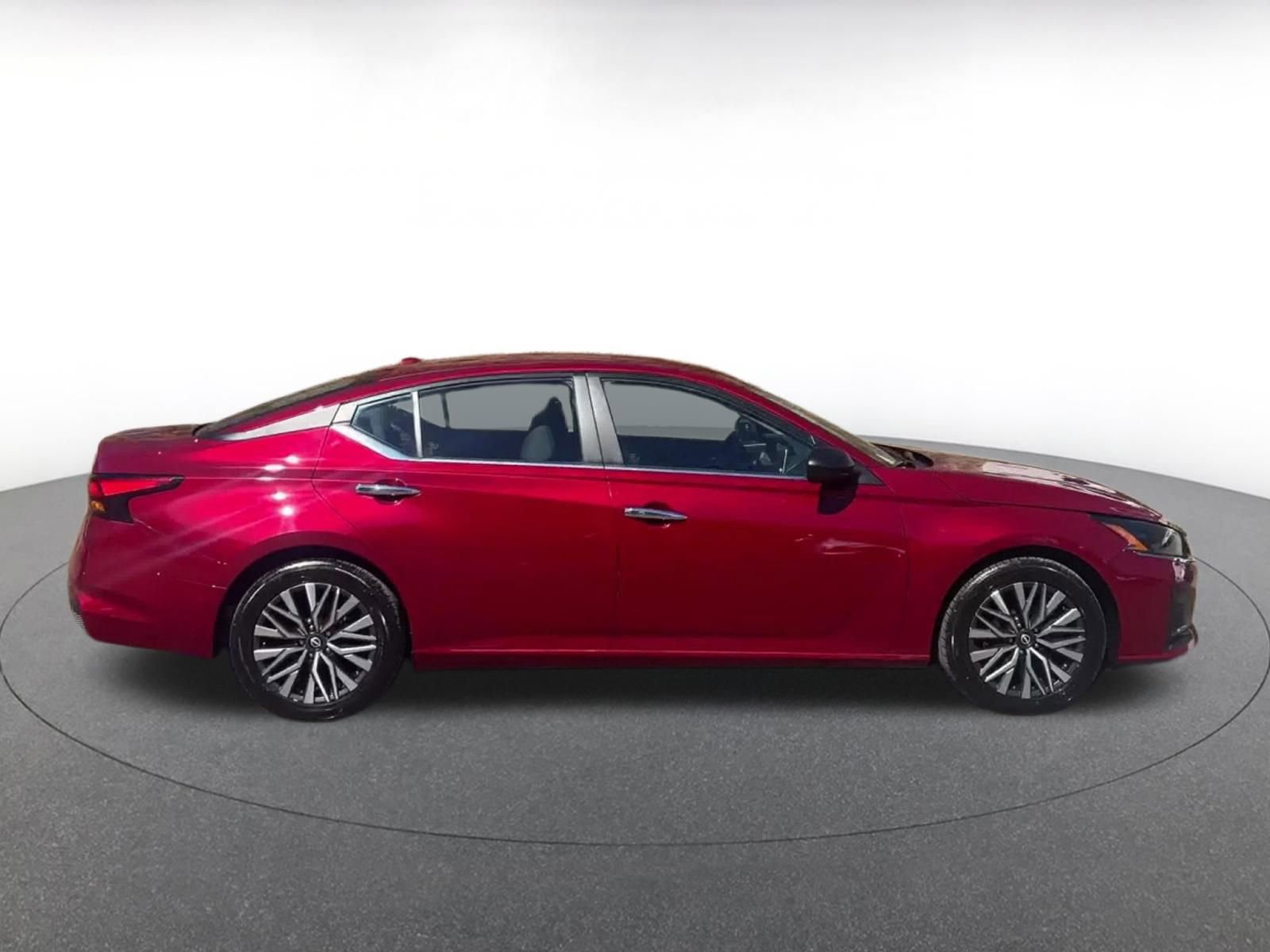 Thumbnail: 2025 Nissan Altima - 16