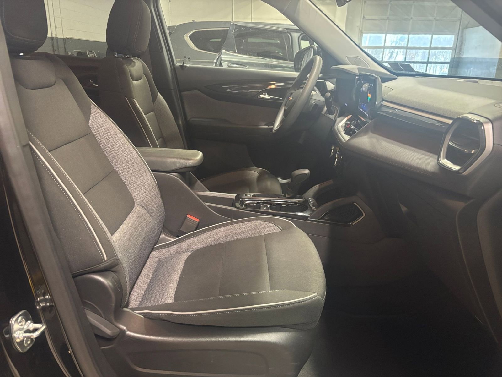 Thumbnail: 2025 Chevrolet TrailBlazer - 25