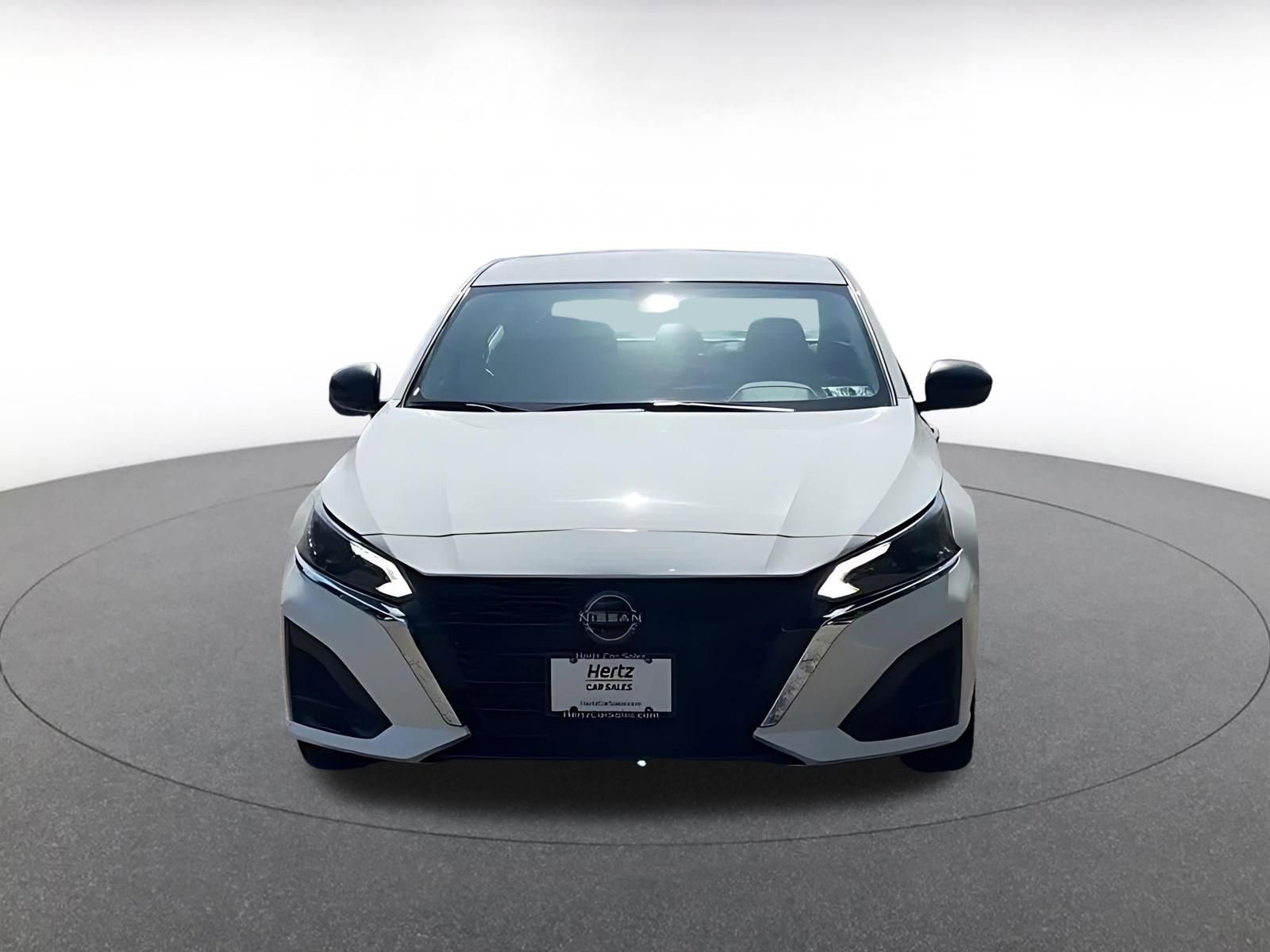 Thumbnail: 2025 Nissan Altima - 4