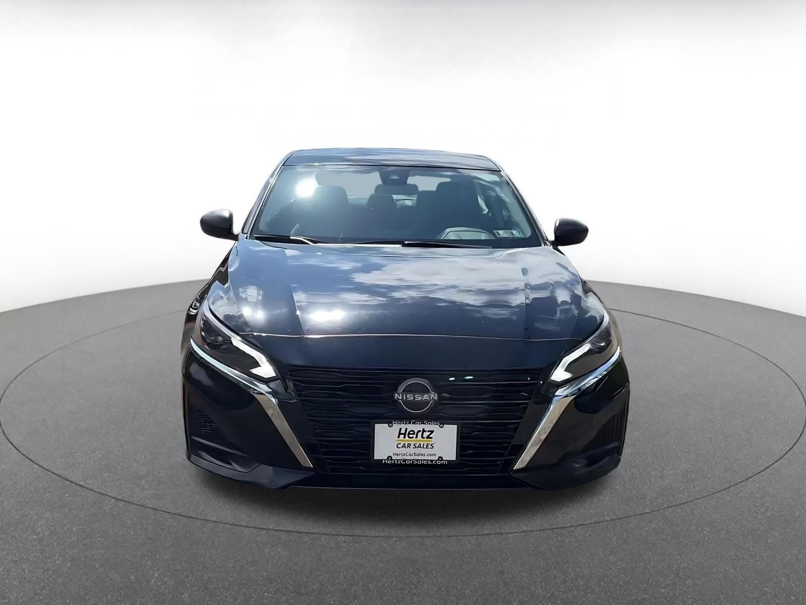 Thumbnail: 2025 Nissan Altima - 4