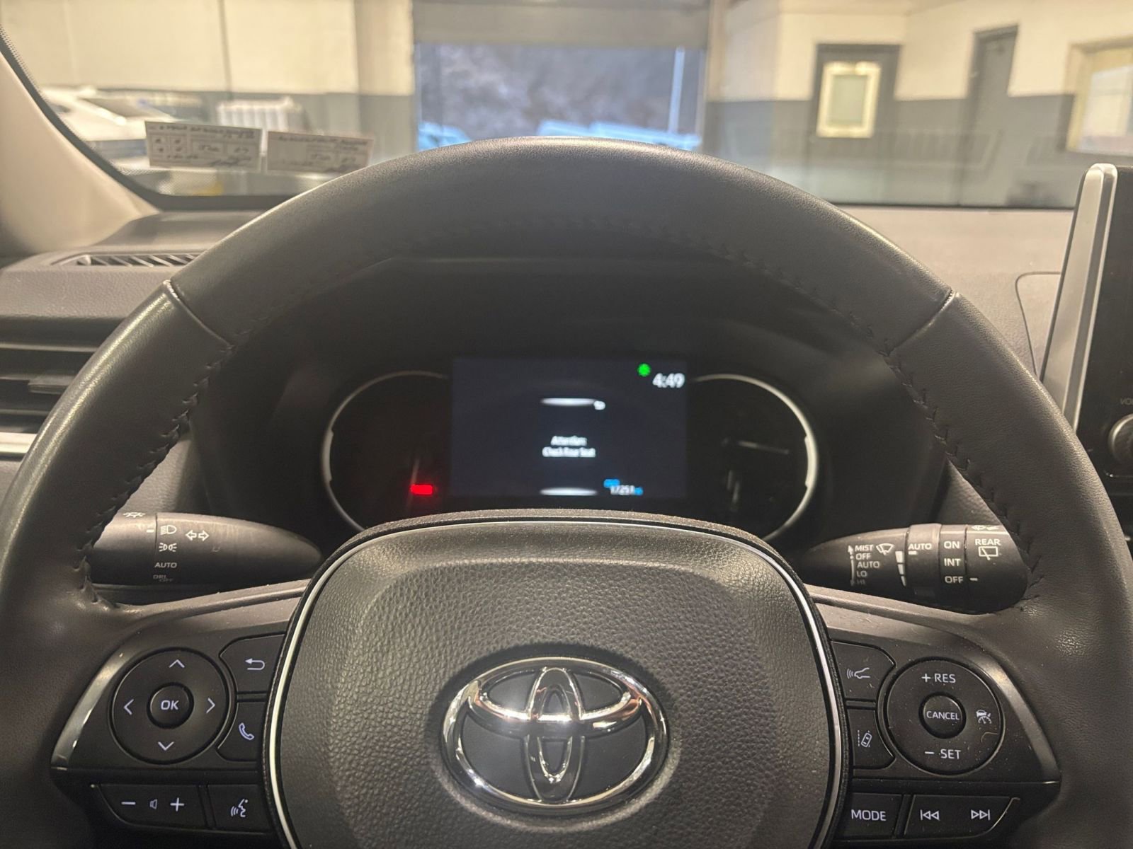 Thumbnail: 2025 Toyota RAV4 - 28