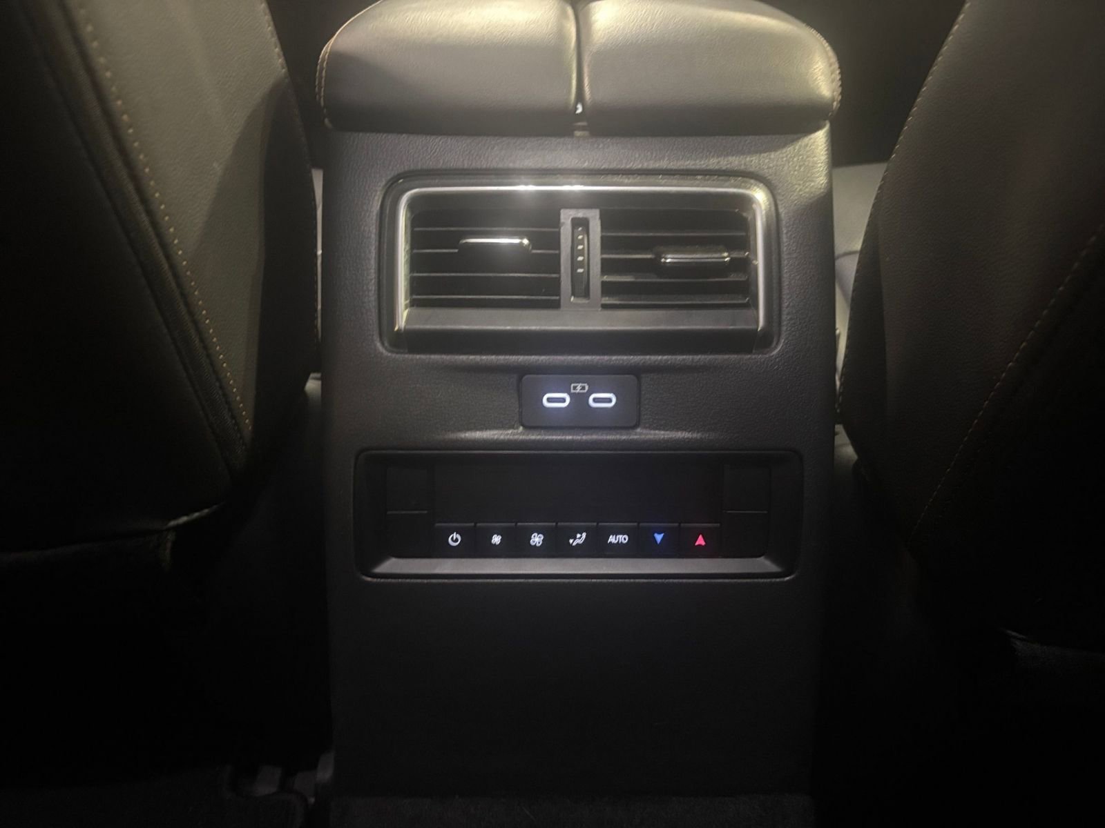 Thumbnail: 2025 Mazda CX-90 - 25