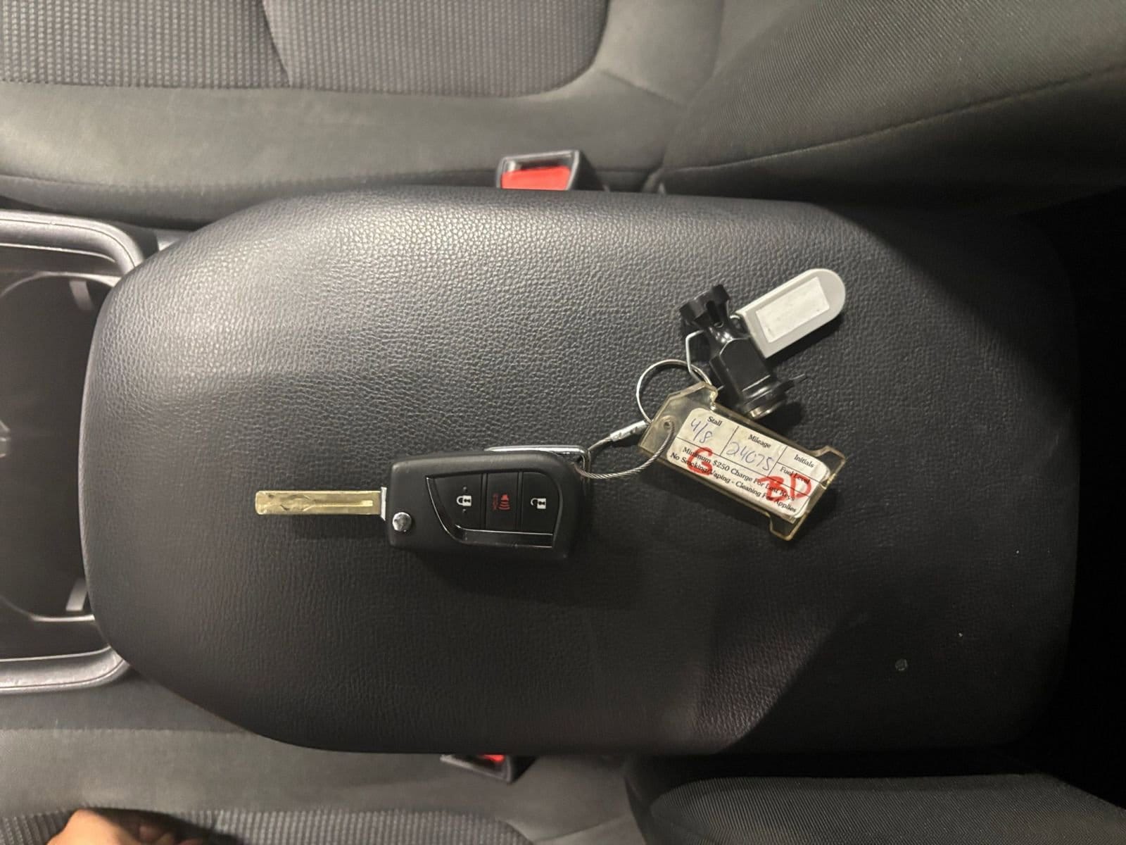 Thumbnail: 2025 Toyota RAV4 - 22