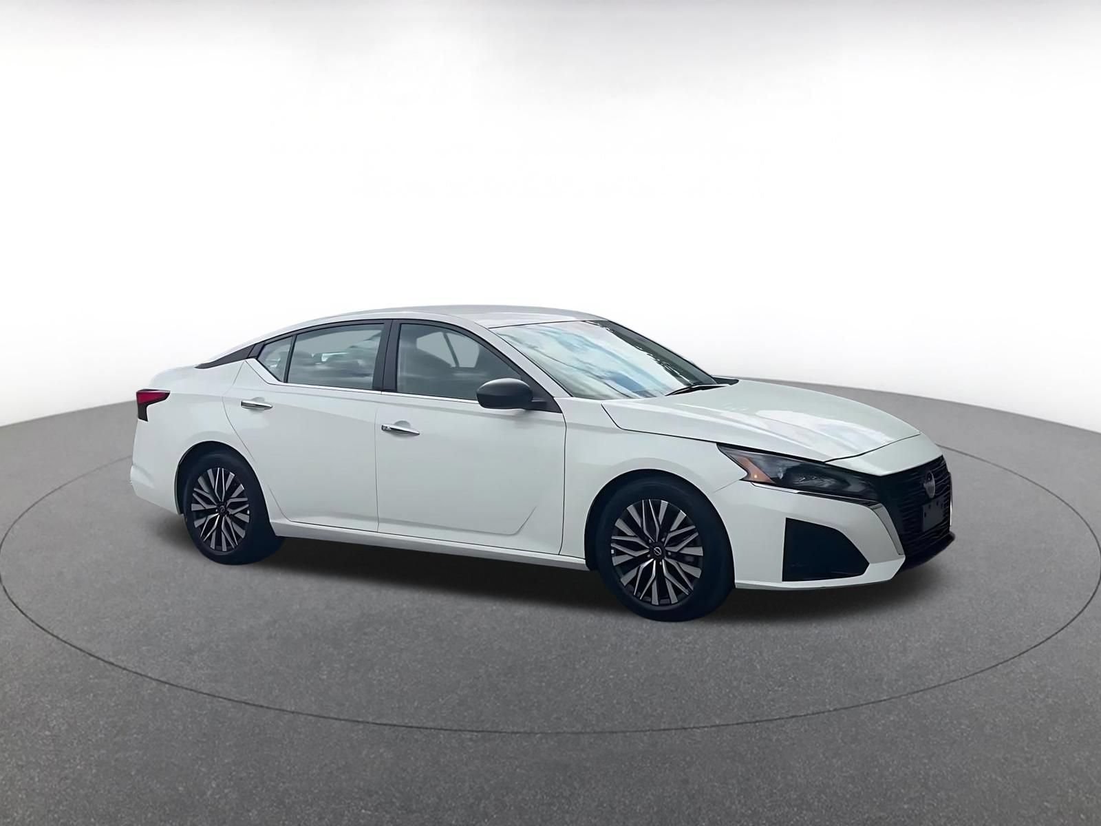 Thumbnail: 2025 Nissan Altima - 2