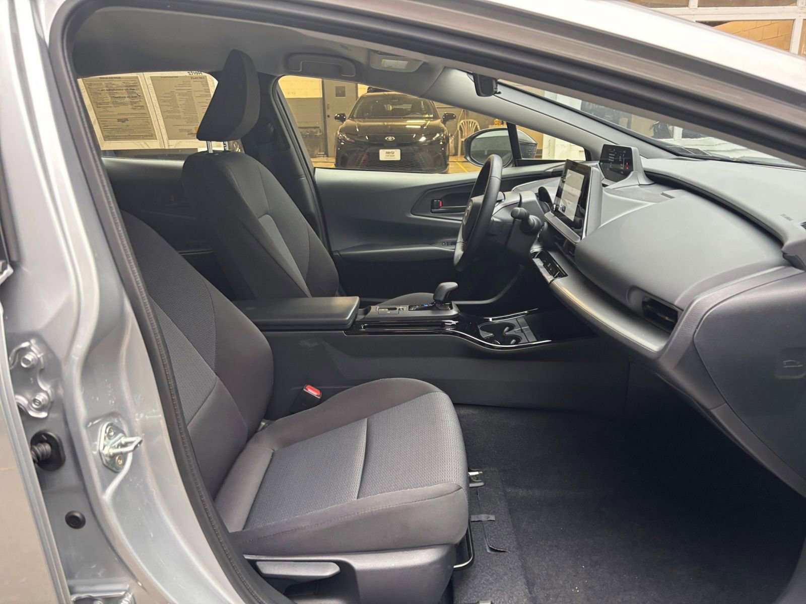 Thumbnail: 2025 Toyota Prius - 24