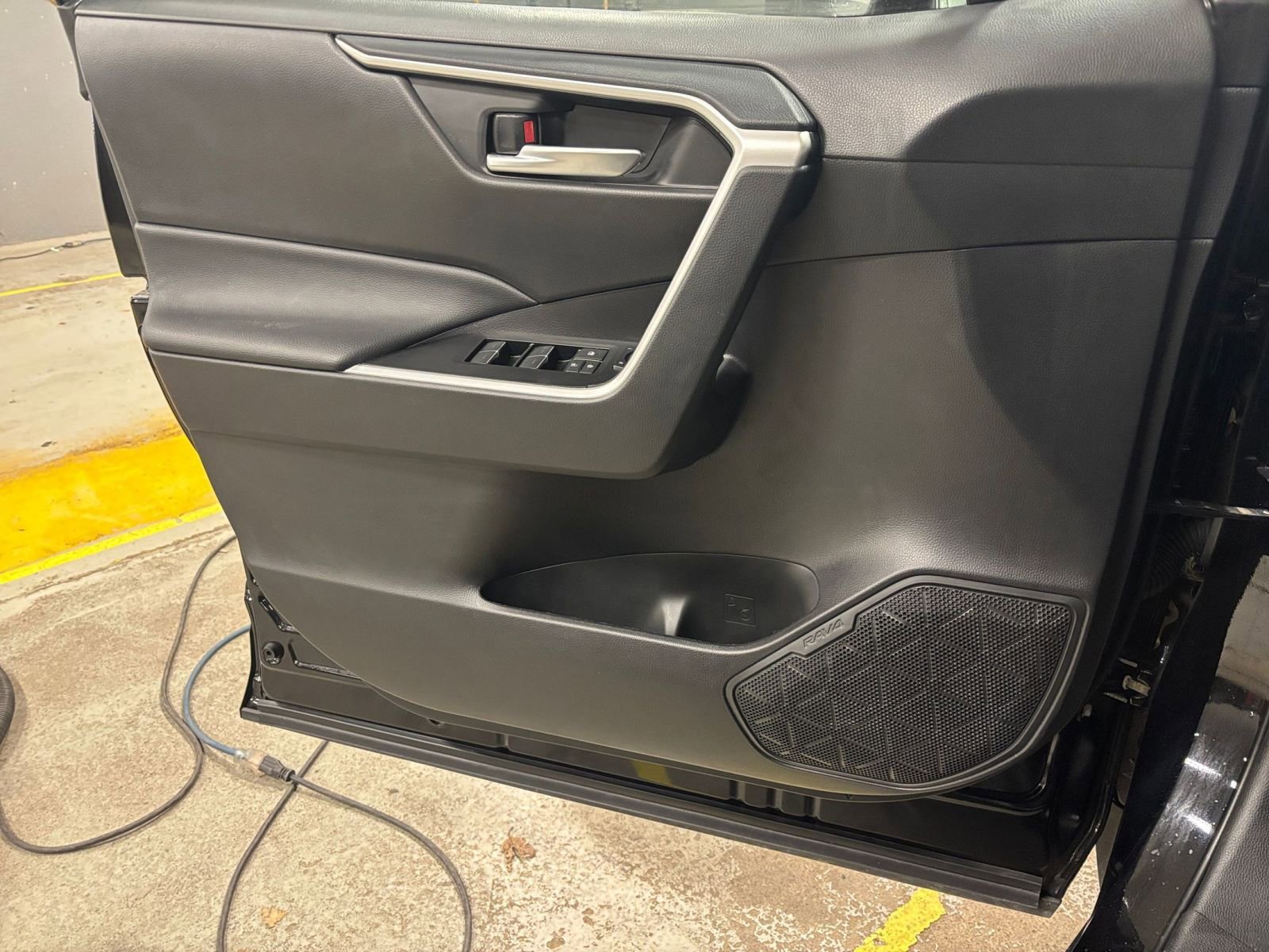 Thumbnail: 2025 Toyota RAV4 - 20