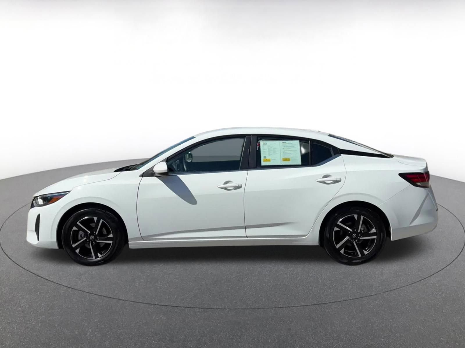 Thumbnail: 2025 Nissan Sentra - 9