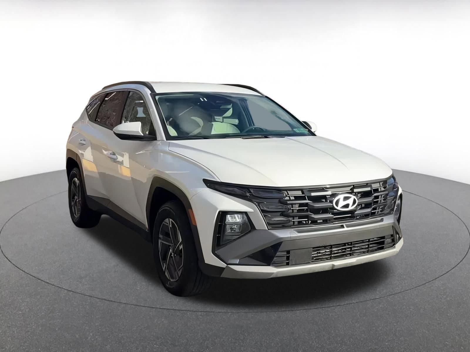 Thumbnail: 2025 Hyundai Tucson - 3