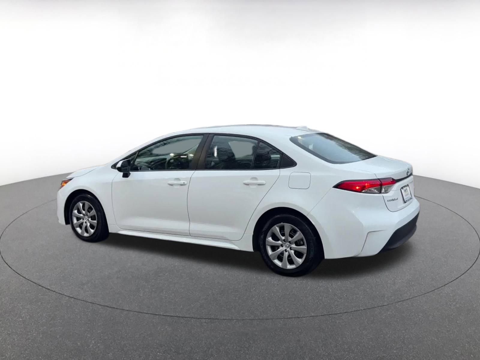 Thumbnail: 2025 Toyota Corolla - 11