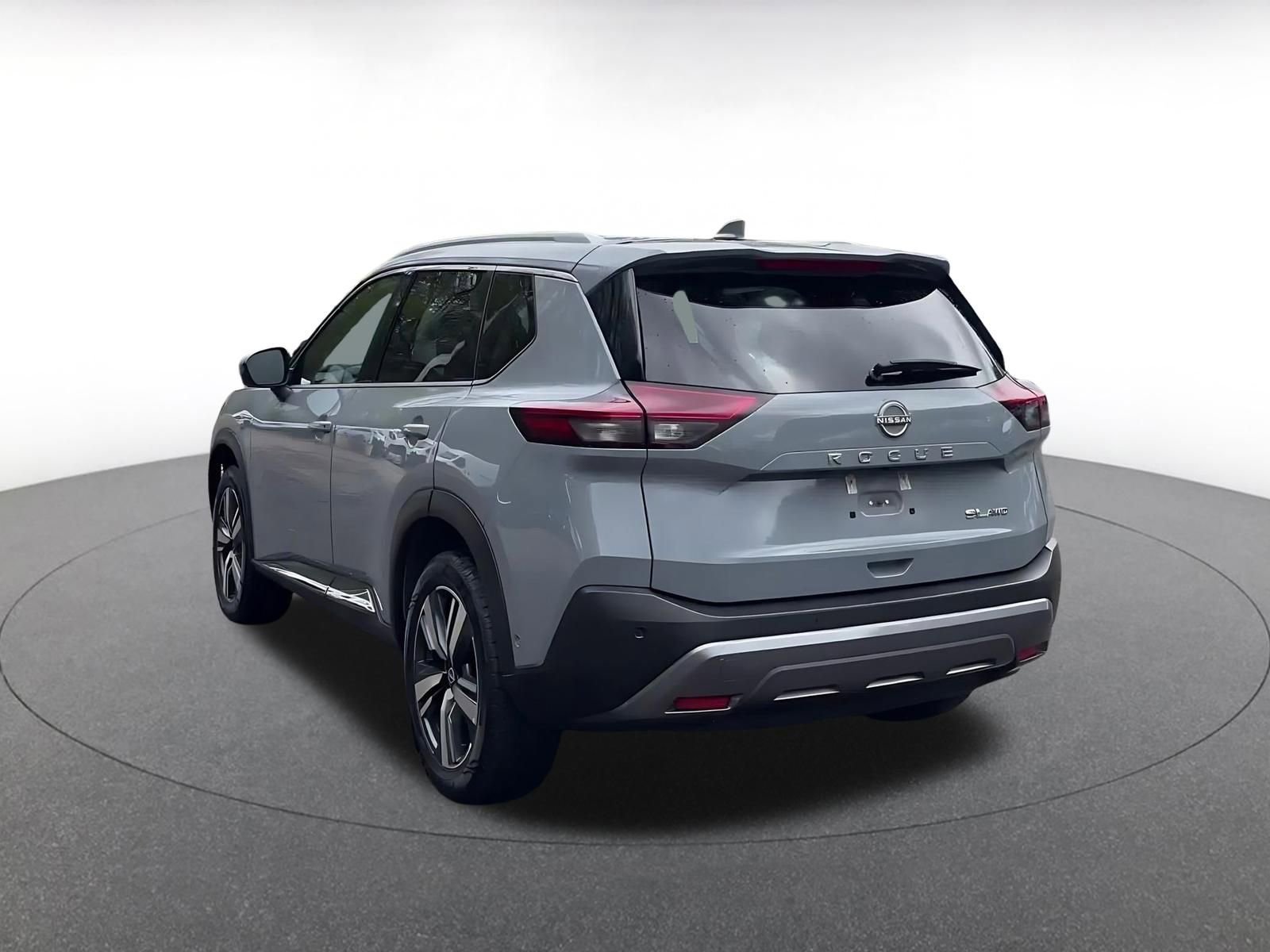 Thumbnail: 2023 Nissan Rogue - 11