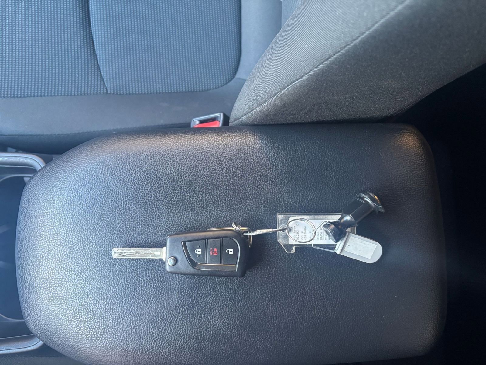 Thumbnail: 2025 Toyota RAV4 - 22