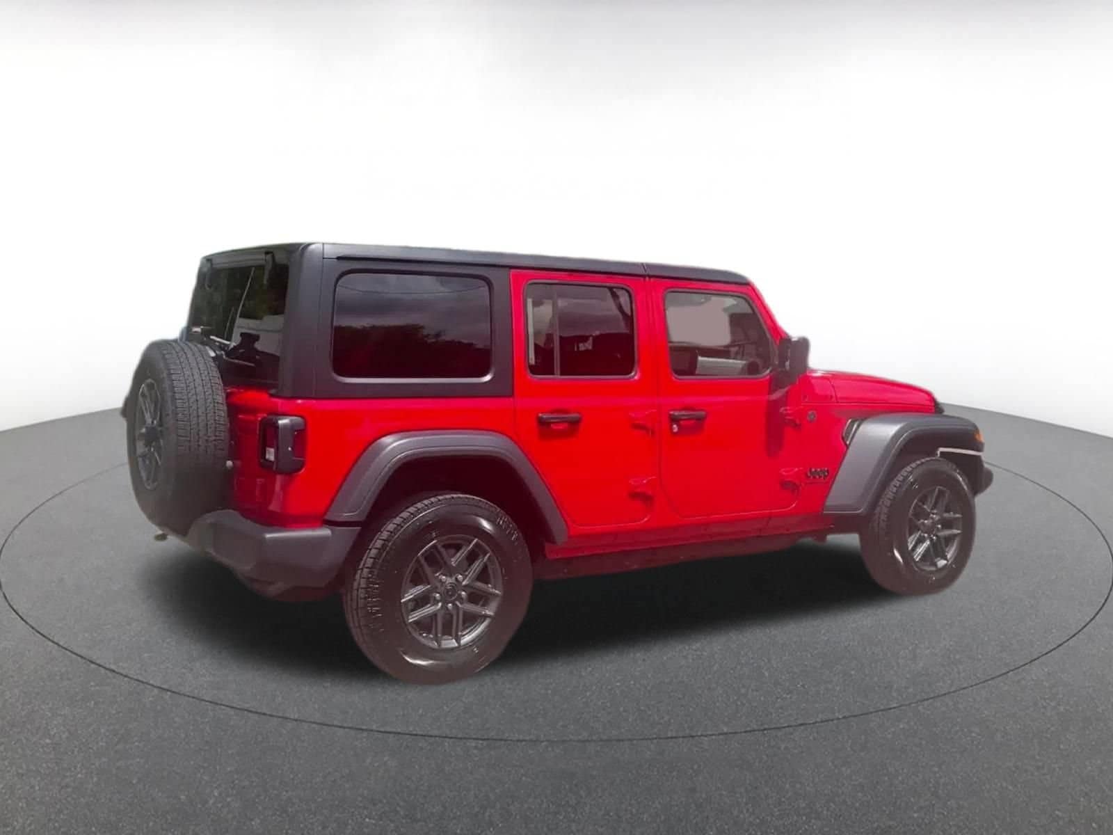 Thumbnail: 2025 Jeep Wrangler - 14