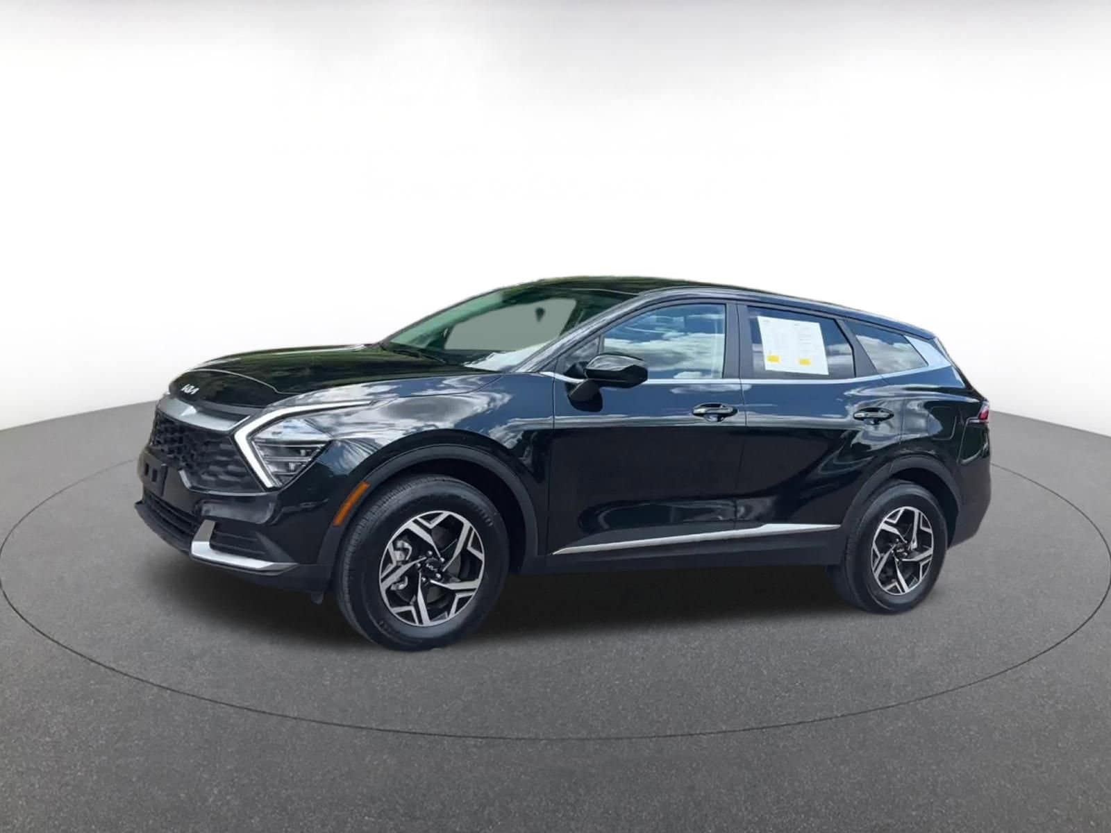 Thumbnail: 2024 Kia Sportage - 8