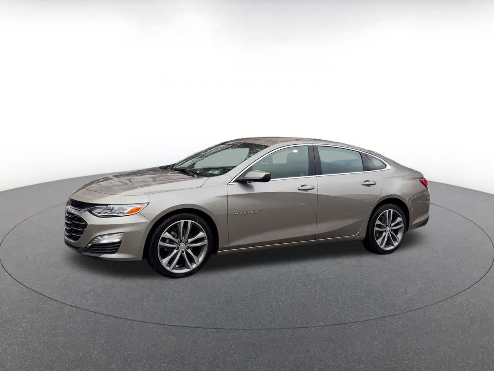 Thumbnail: 2024 Chevrolet Malibu - 8