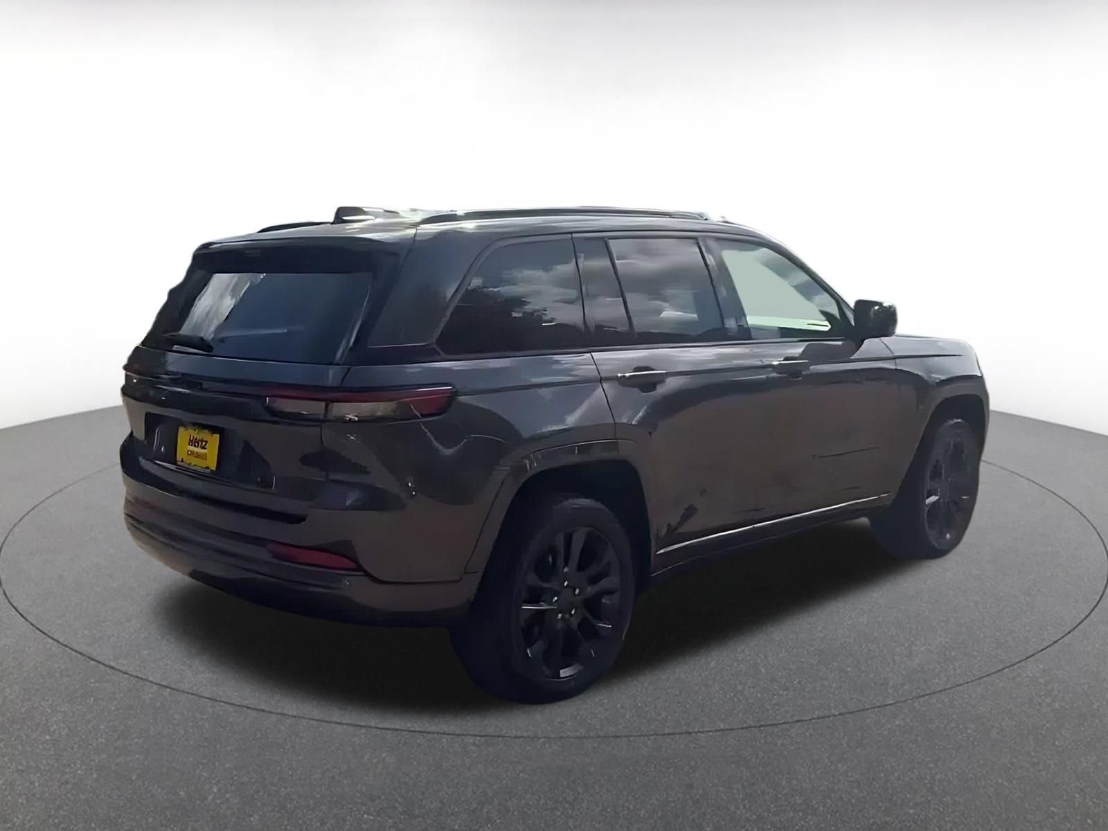 Thumbnail: 2026 Jeep Grand Cherokee - 10