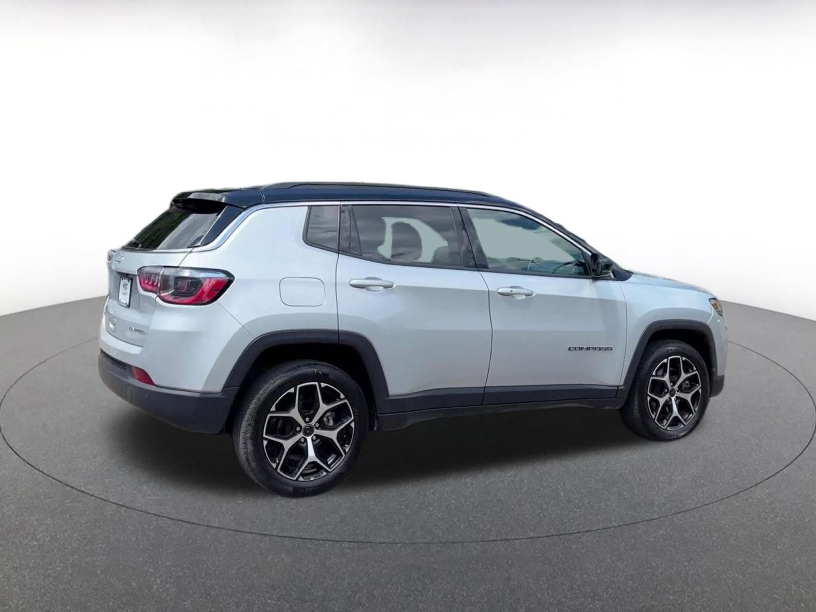 Thumbnail: 2025 Jeep Compass - 14