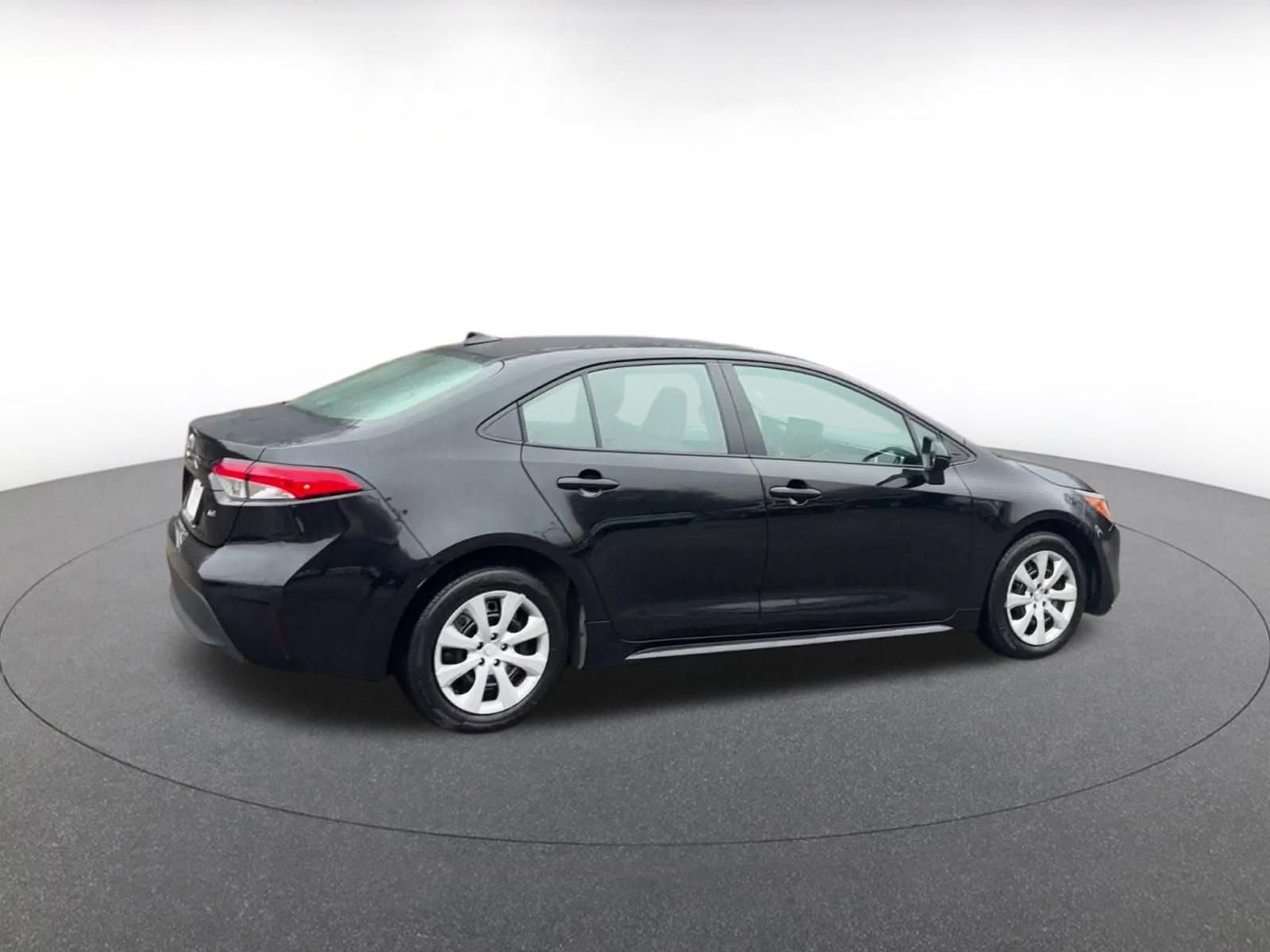 Thumbnail: 2025 Toyota Corolla - 15