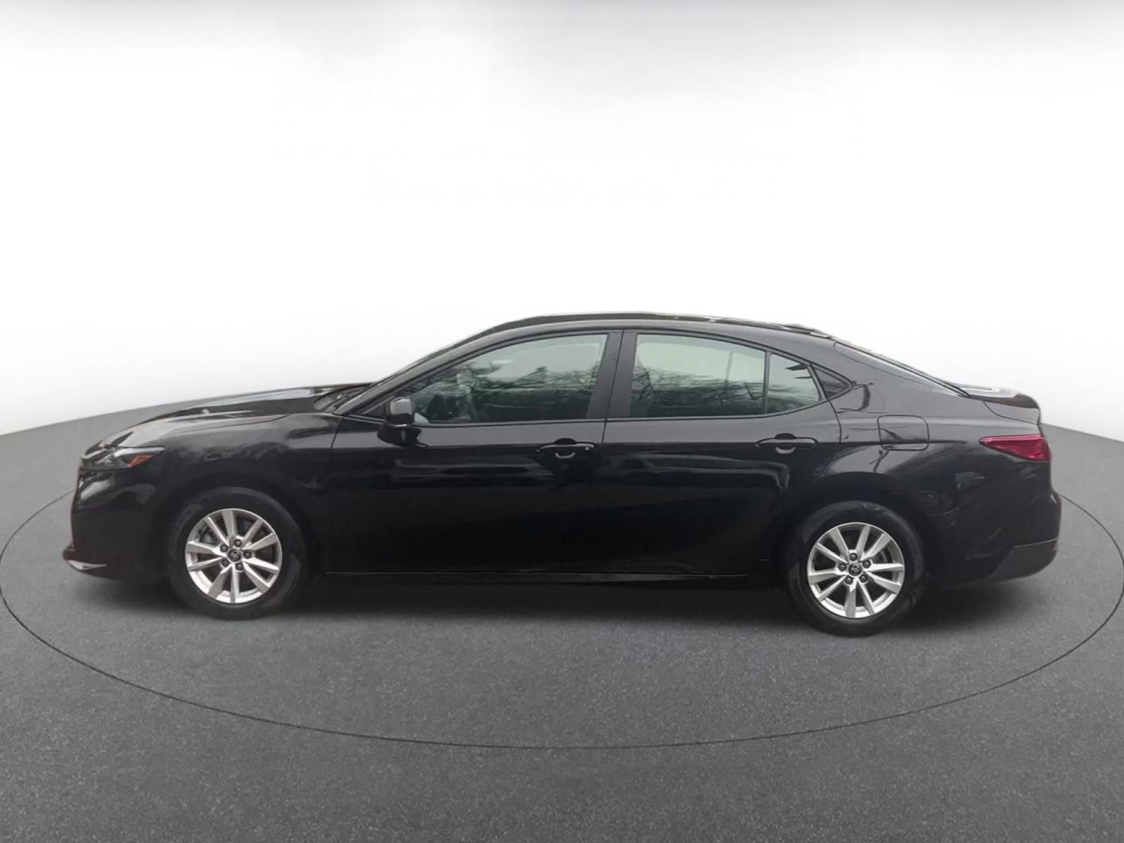 Thumbnail: 2025 Toyota Camry - 9