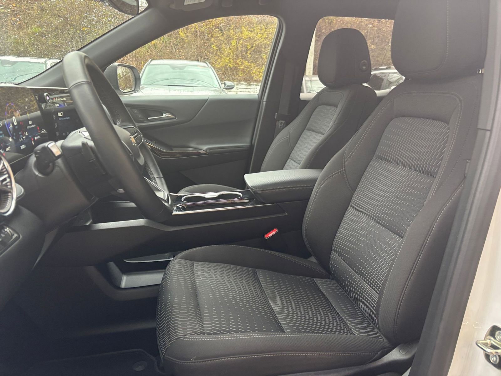 Thumbnail: 2025 Chevrolet Equinox - 35