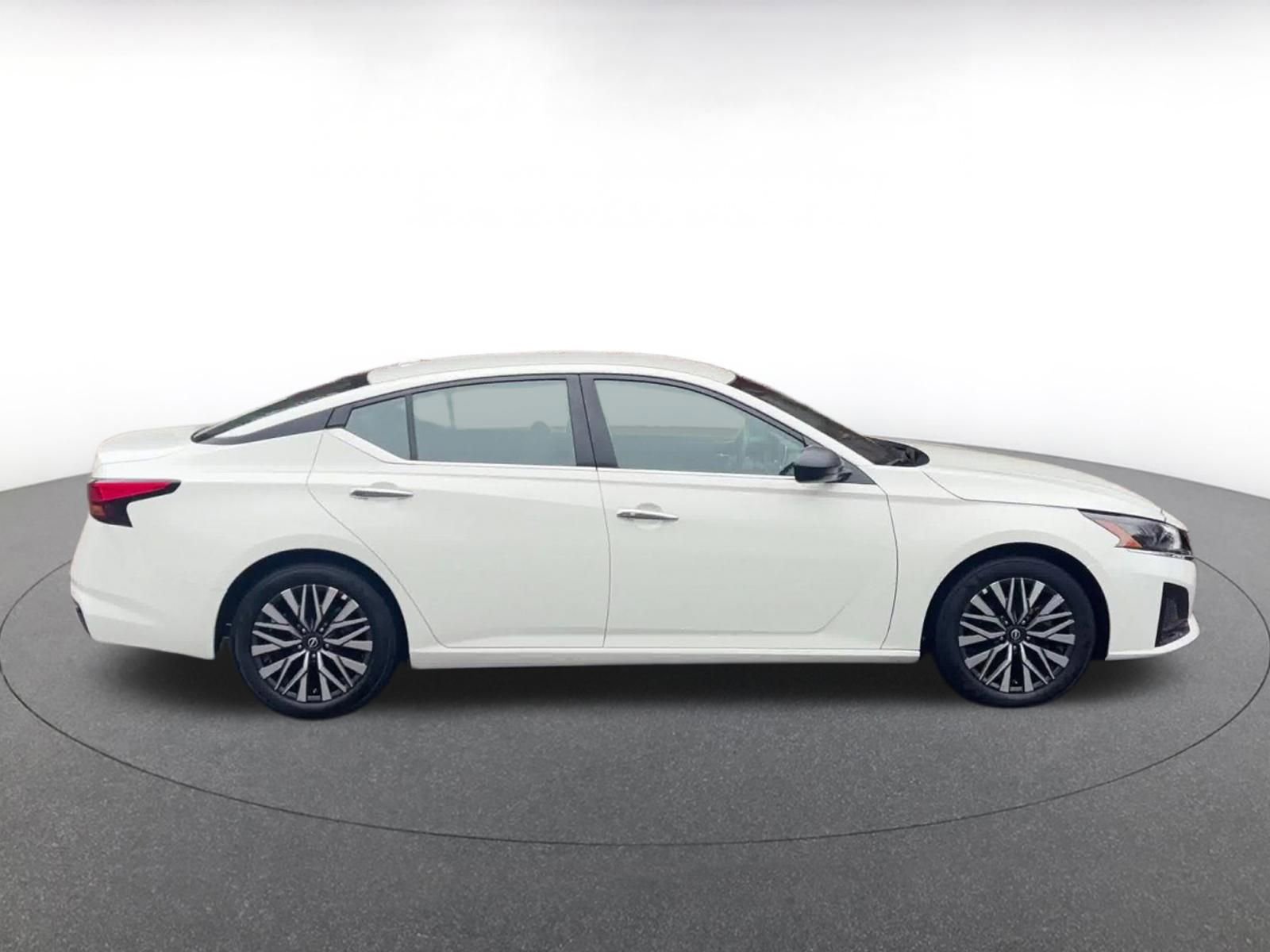 Thumbnail: 2025 Nissan Altima - 16