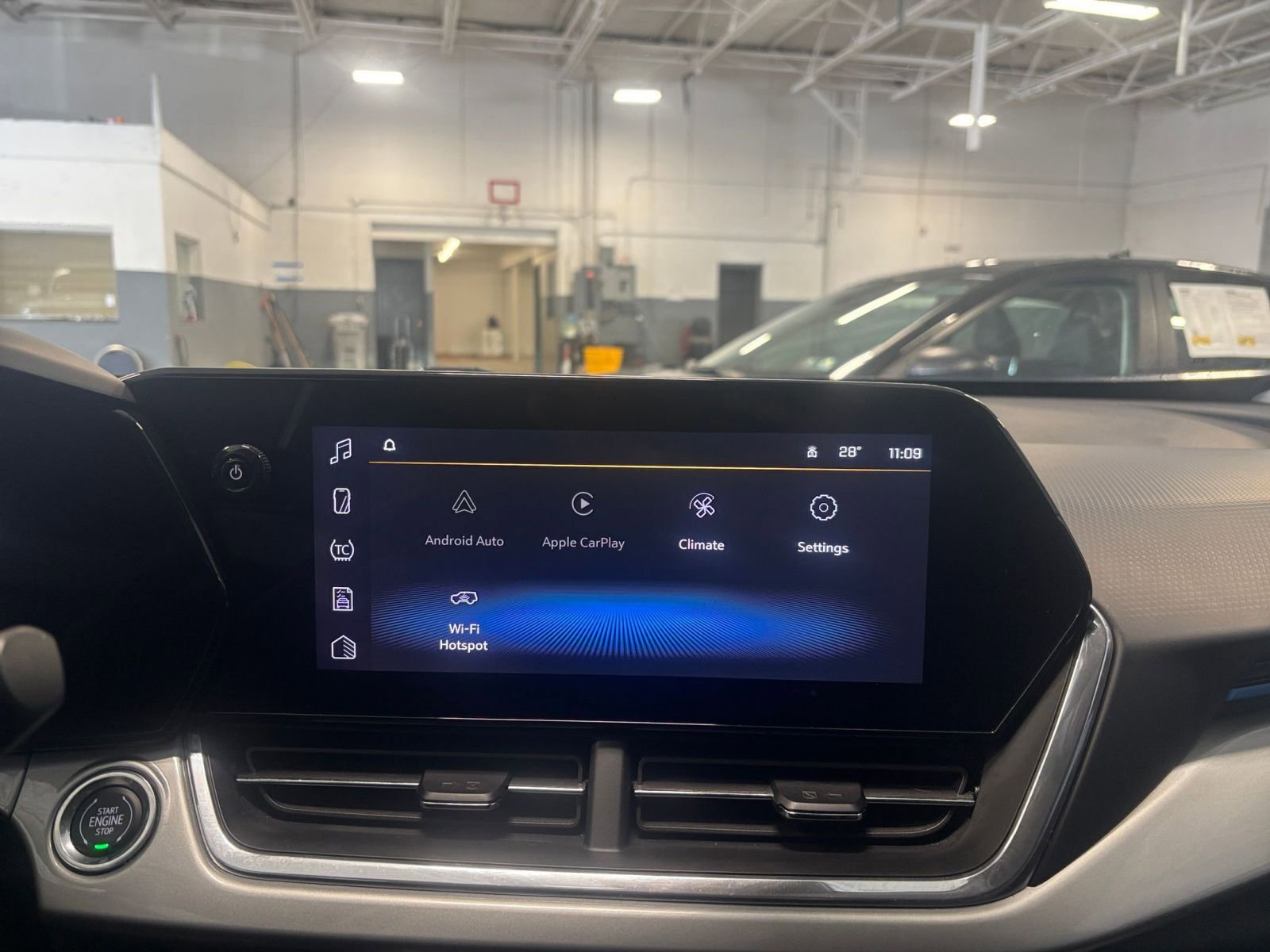 Thumbnail: 2025 Chevrolet Trax - 20