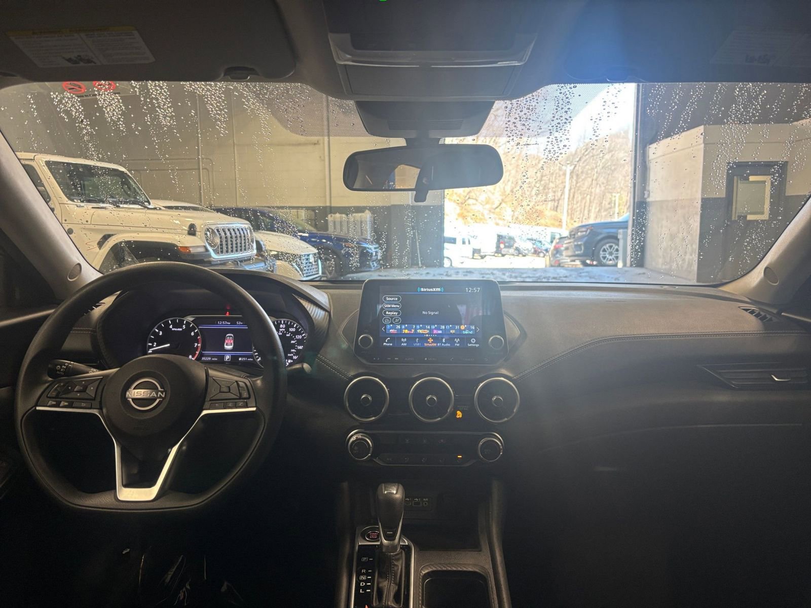 Thumbnail: 2025 Nissan Sentra - 32