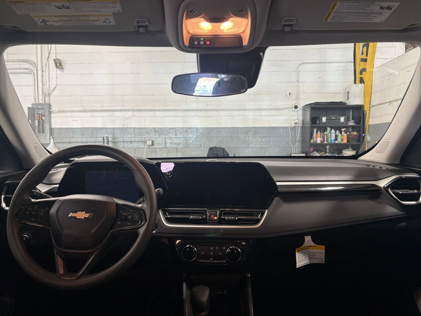 Thumbnail: 2025 Chevrolet TrailBlazer - 32