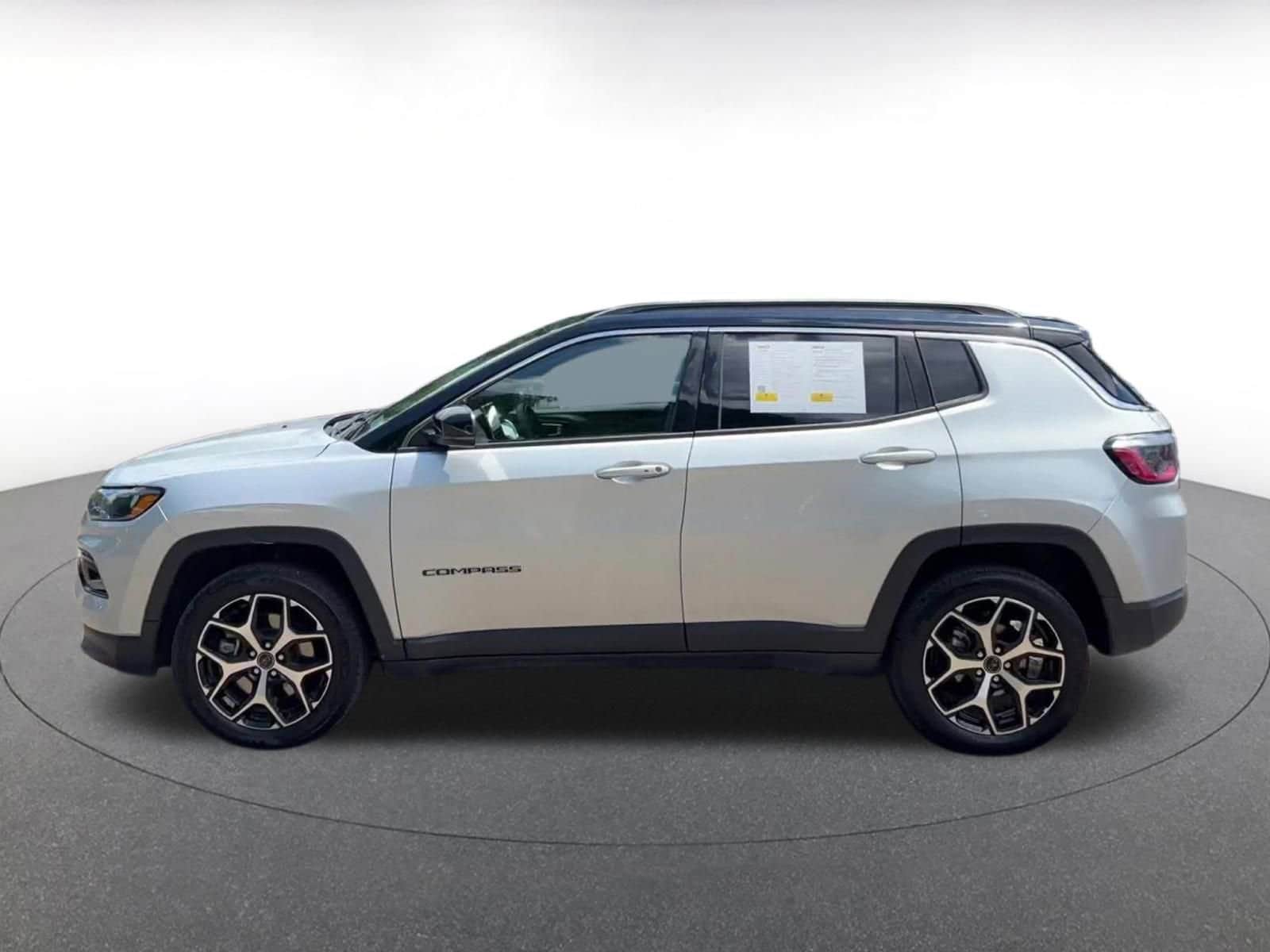 Thumbnail: 2025 Jeep Compass - 9