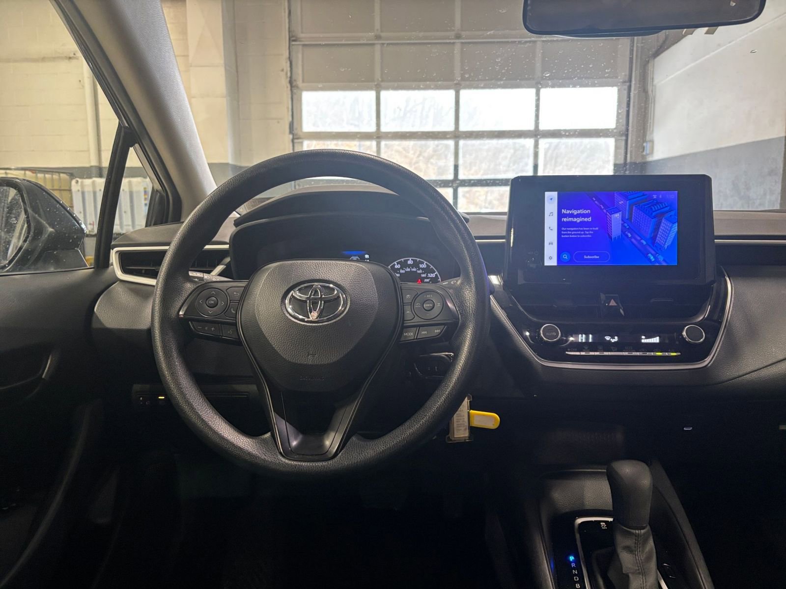 Thumbnail: 2025 Toyota Corolla - 33