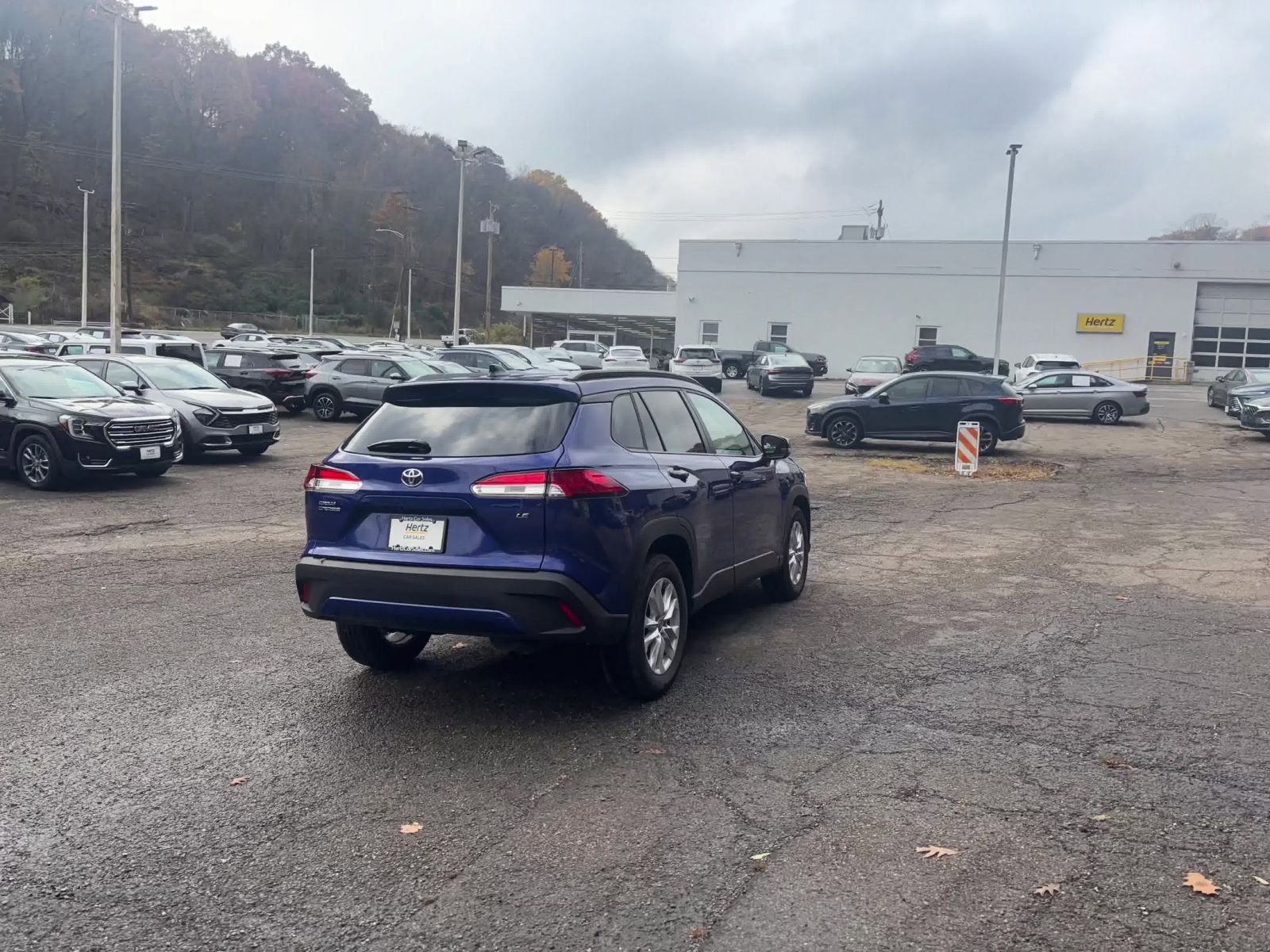 Thumbnail: 2025 Toyota Corolla Cross - 2