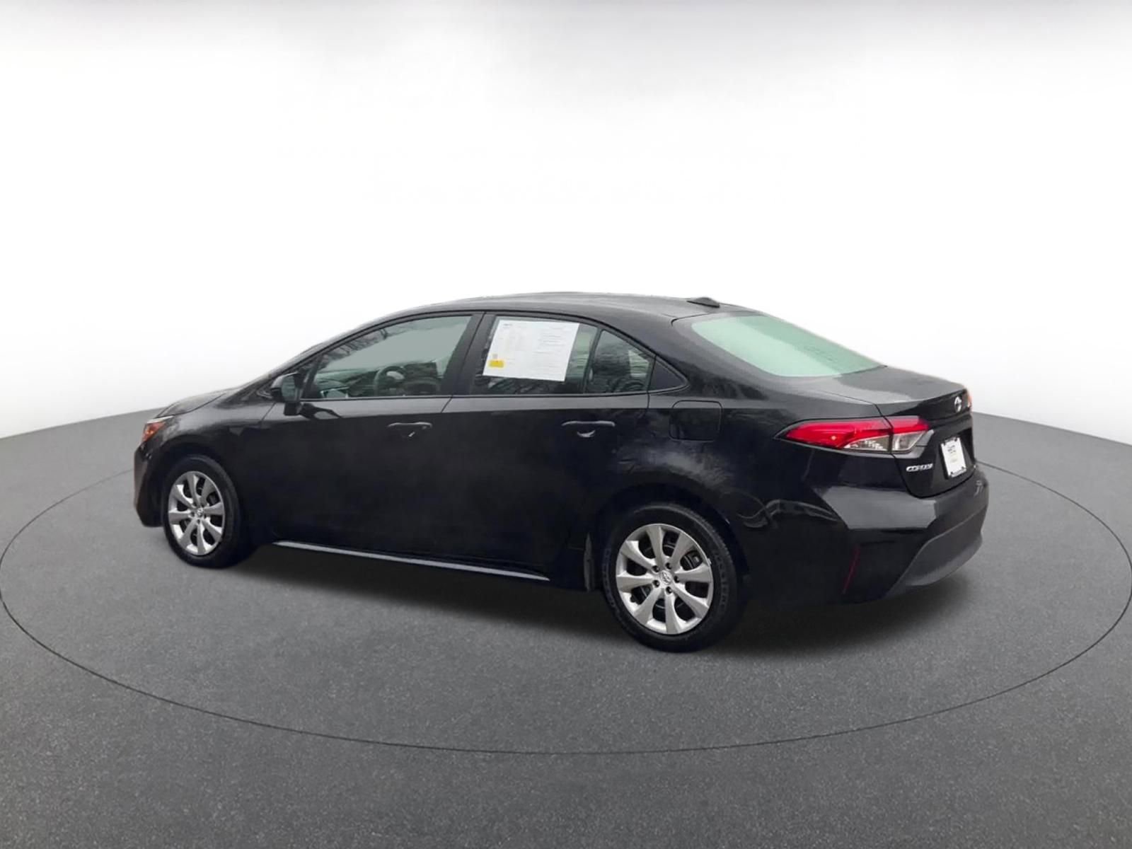 Thumbnail: 2025 Toyota Corolla - 10