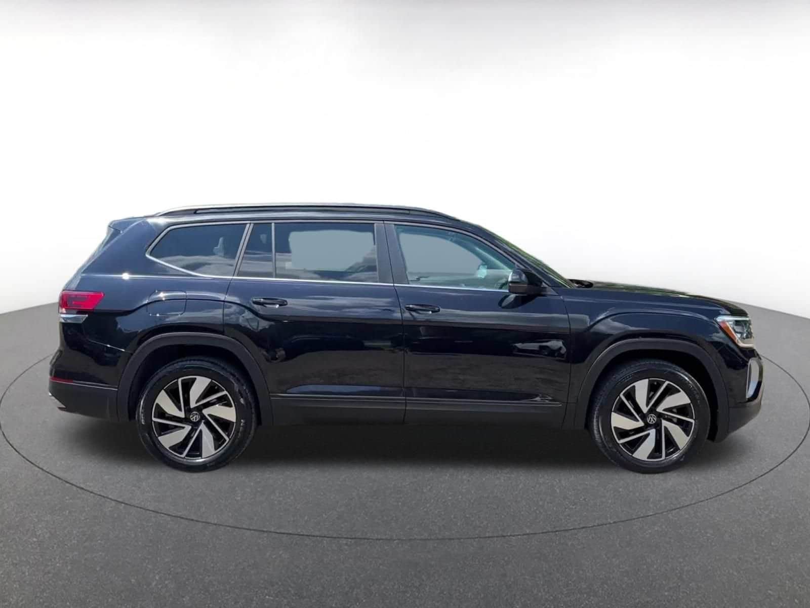 Thumbnail: 2026 Volkswagen Atlas - 16