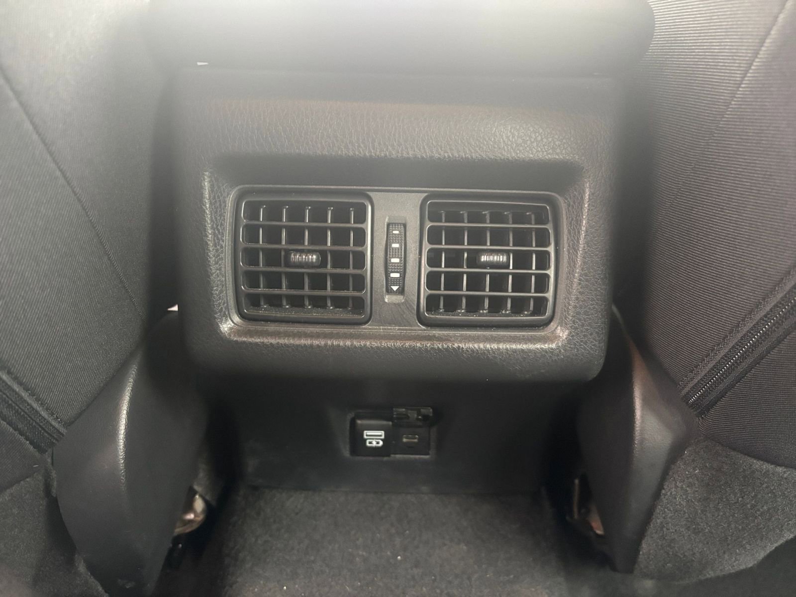 Thumbnail: 2025 Toyota Camry - 22