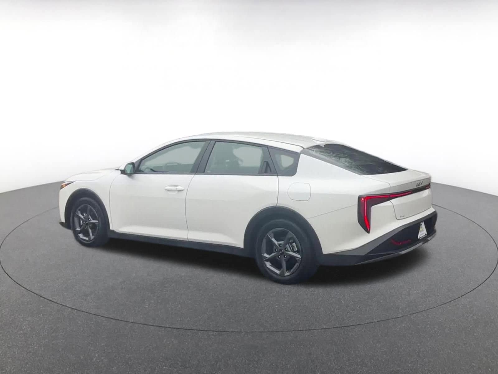 Thumbnail: 2025 Kia K4 - 10