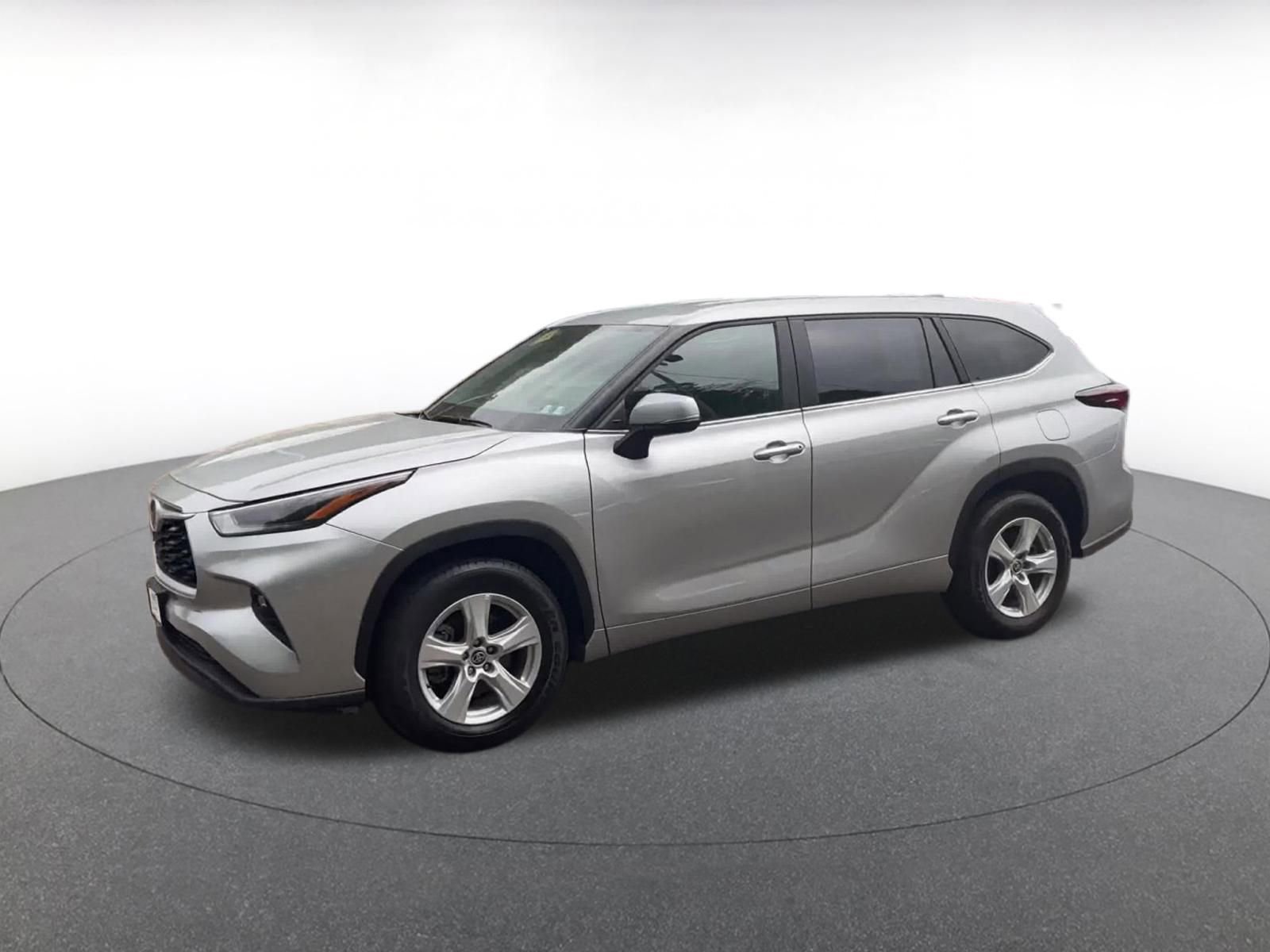 Thumbnail: 2025 Toyota Highlander - 8