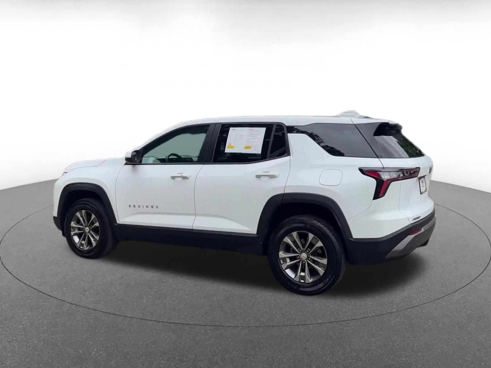 Thumbnail: 2025 Chevrolet Equinox - 10