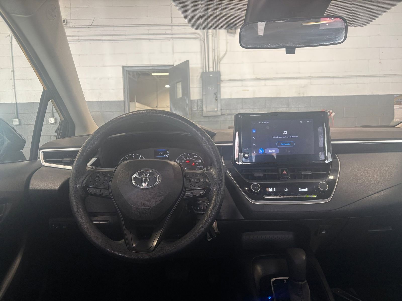 Thumbnail: 2025 Toyota Corolla - 33