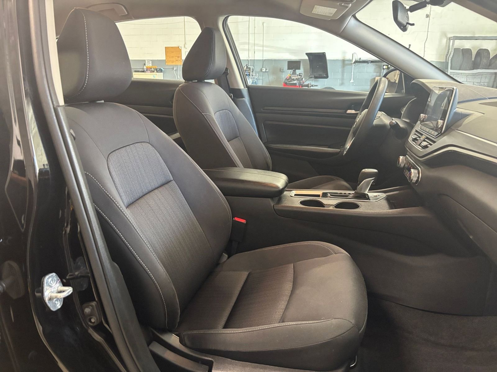 Thumbnail: 2025 Nissan Altima - 29